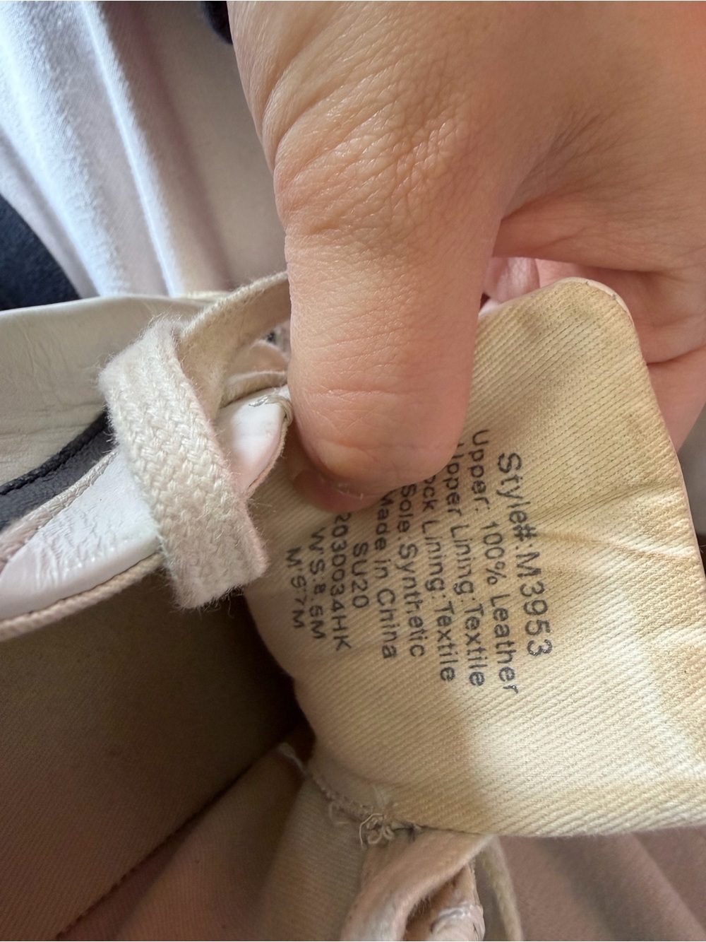 Madewell Women’s White Leather Sneakers with Black Stripe - Picture 4 of 6